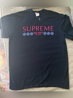 Supreme unisex tee